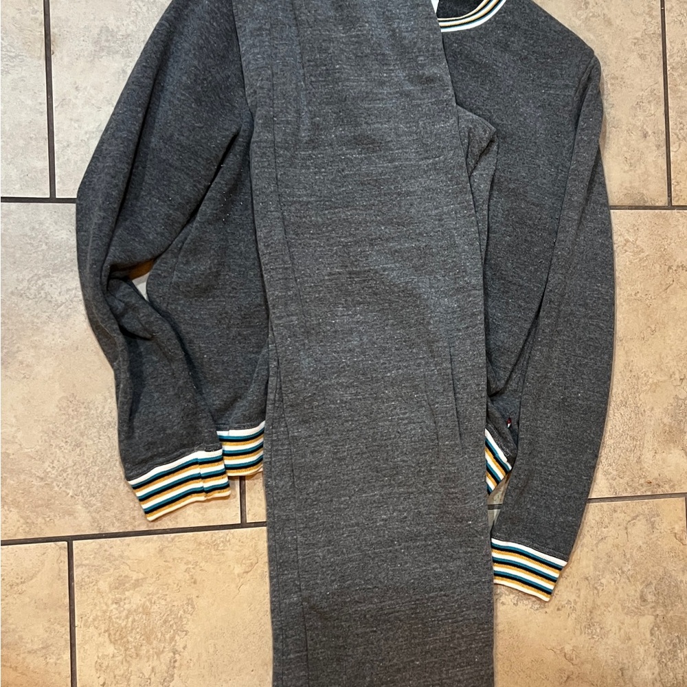 Gray Warm-Up - image 1